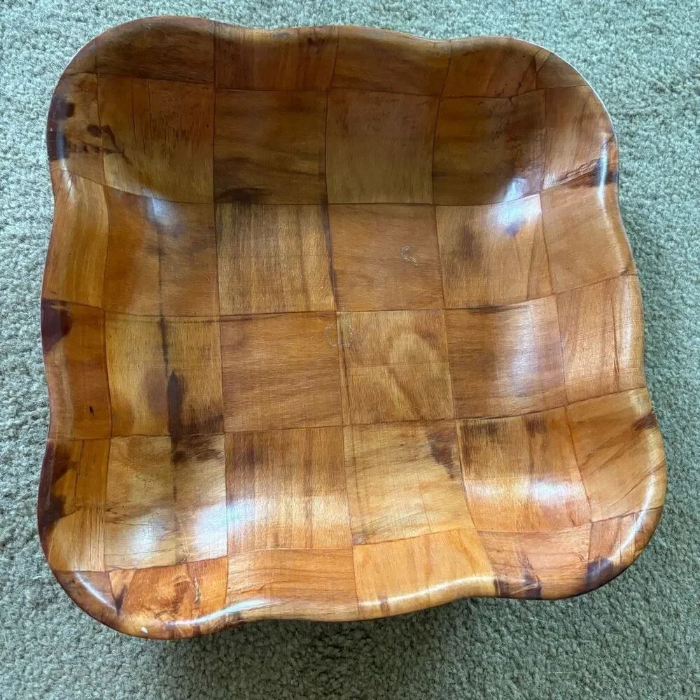 Vintage Weave Woven Wooden 11” Scalloped Edge Serving Bowl